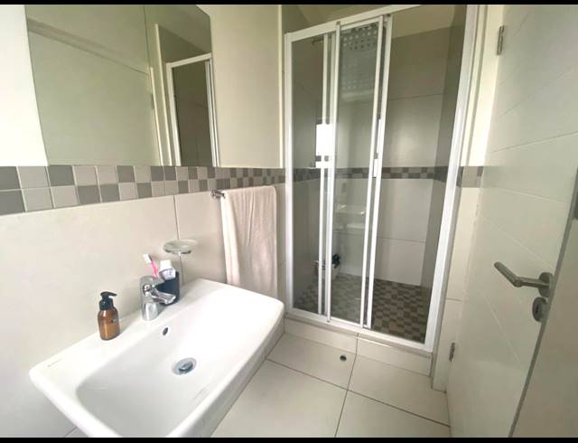 2 BEDROOM APARTMENT FOR SALE IN UMHLANGA CENTRAL